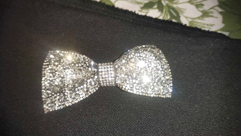 Sparkling Rhinestone Bow Hair Clip