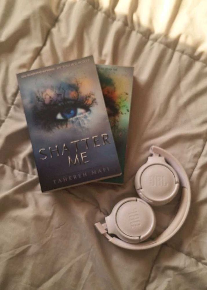 Shatter Me Book
