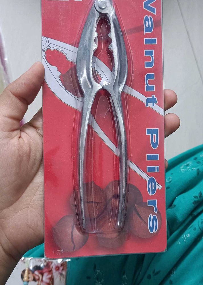 Walnut Pliers Nut Cracker