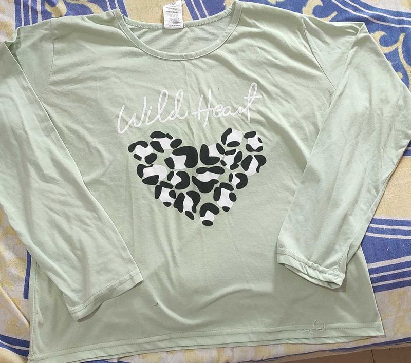 Cute Crop top/tshirt with full sleeves (UNUSED)