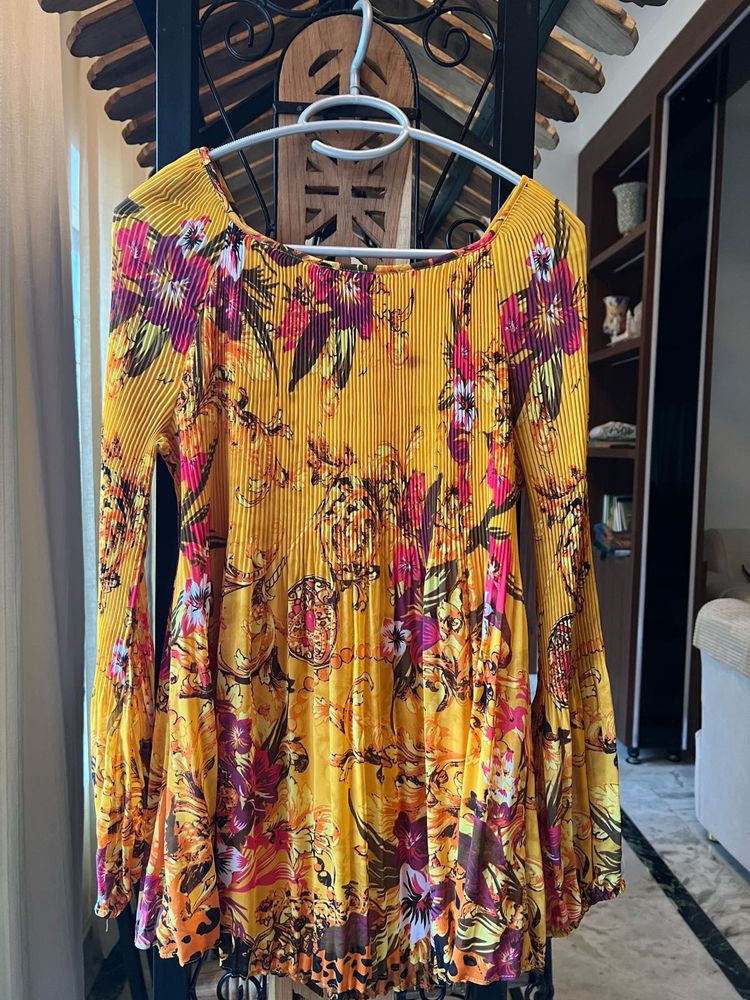 Vibrant Floral Pleated Tunic Top