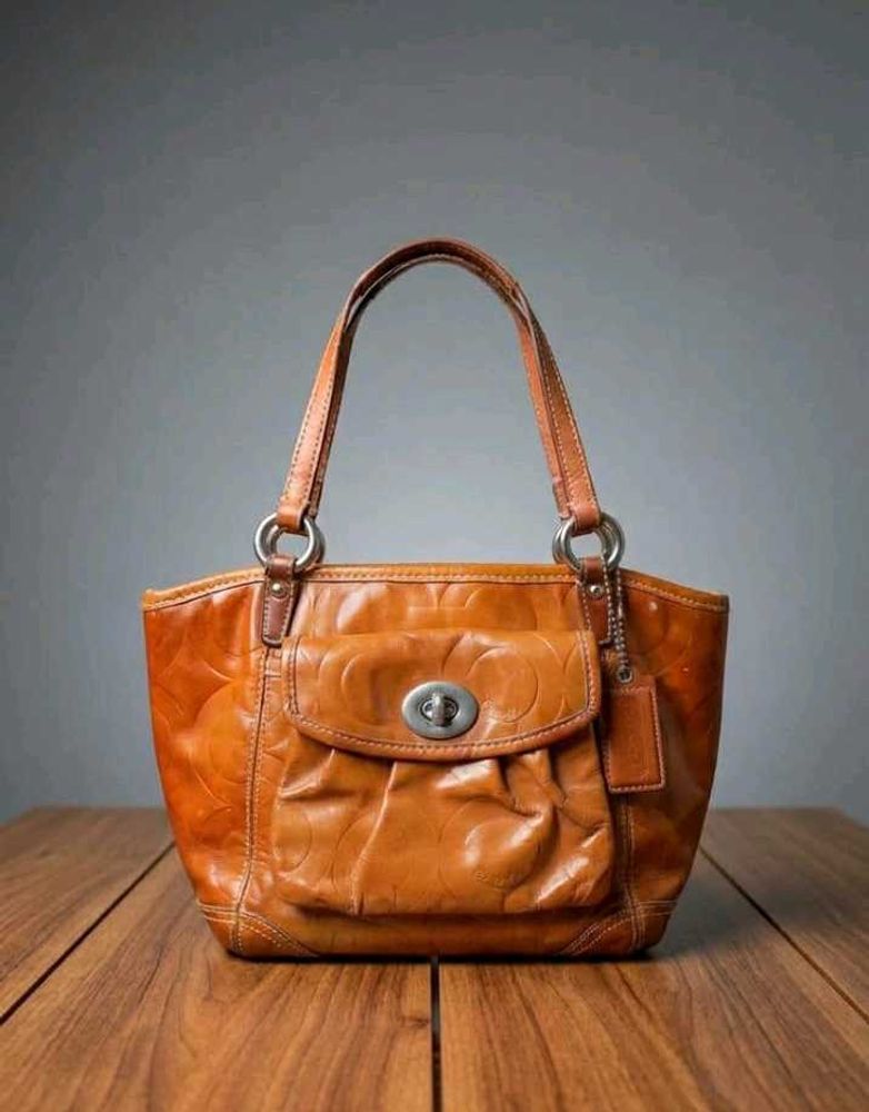 Authentic Y2K Coach Shoulder bag