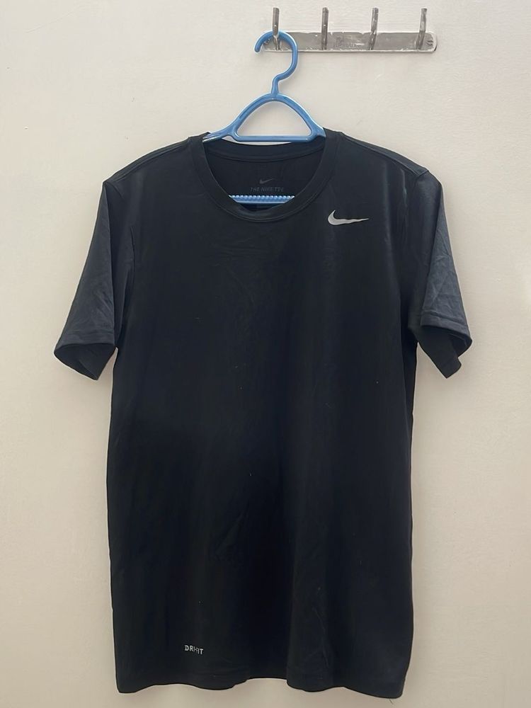 Nike Dri-FIT Tee