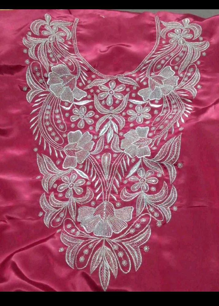 Exquisite Embroidered Kurta Neckline