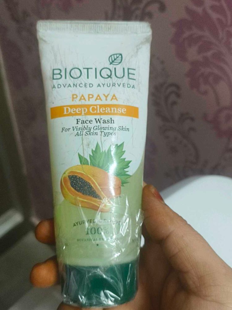 Biotique Papaya Deep Cleanse Face Wash