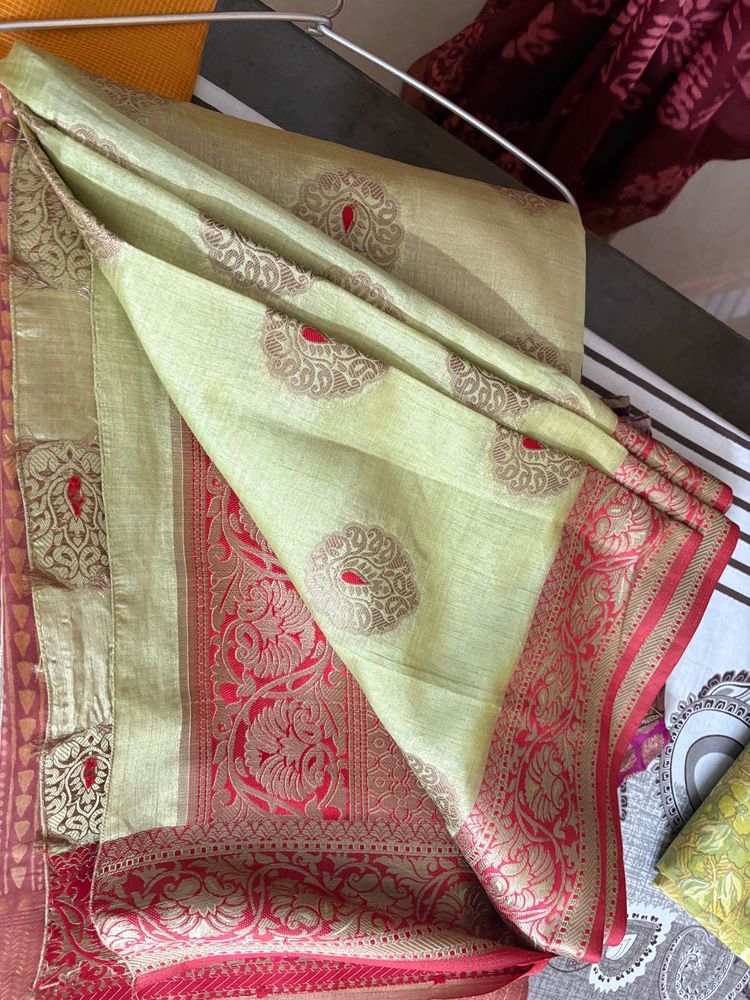 Elegant Silk Blend Saree