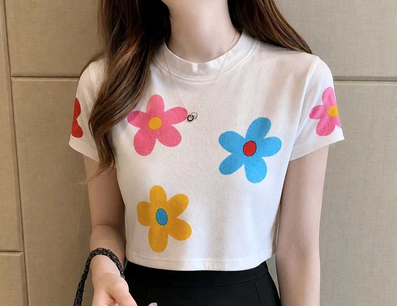 Cute Floral Print Cropped T-Shirt