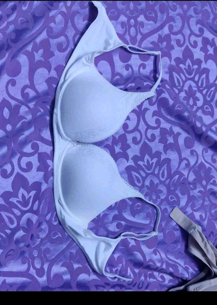 Comfortable White Everyday Bra