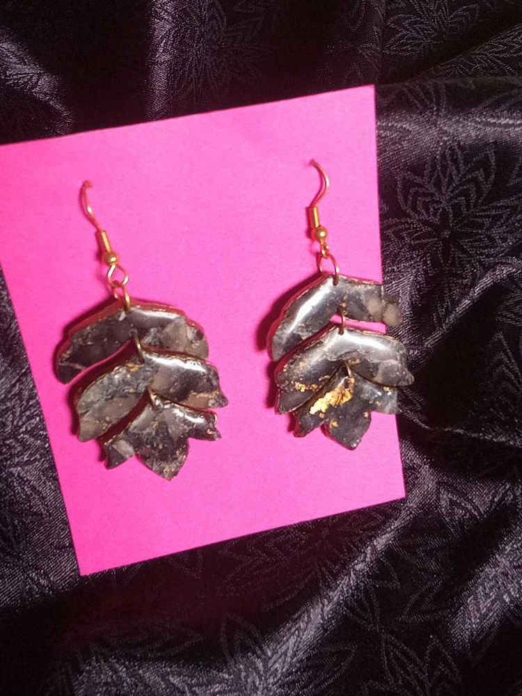 Leaf Design Dangle Earrings