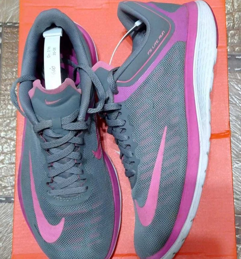 Nike Running Shoes - Grey &amp; Pink