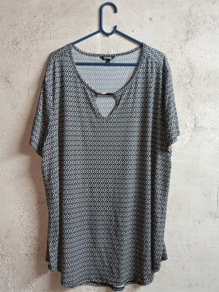 Stylish Geometric Print Top Oversized