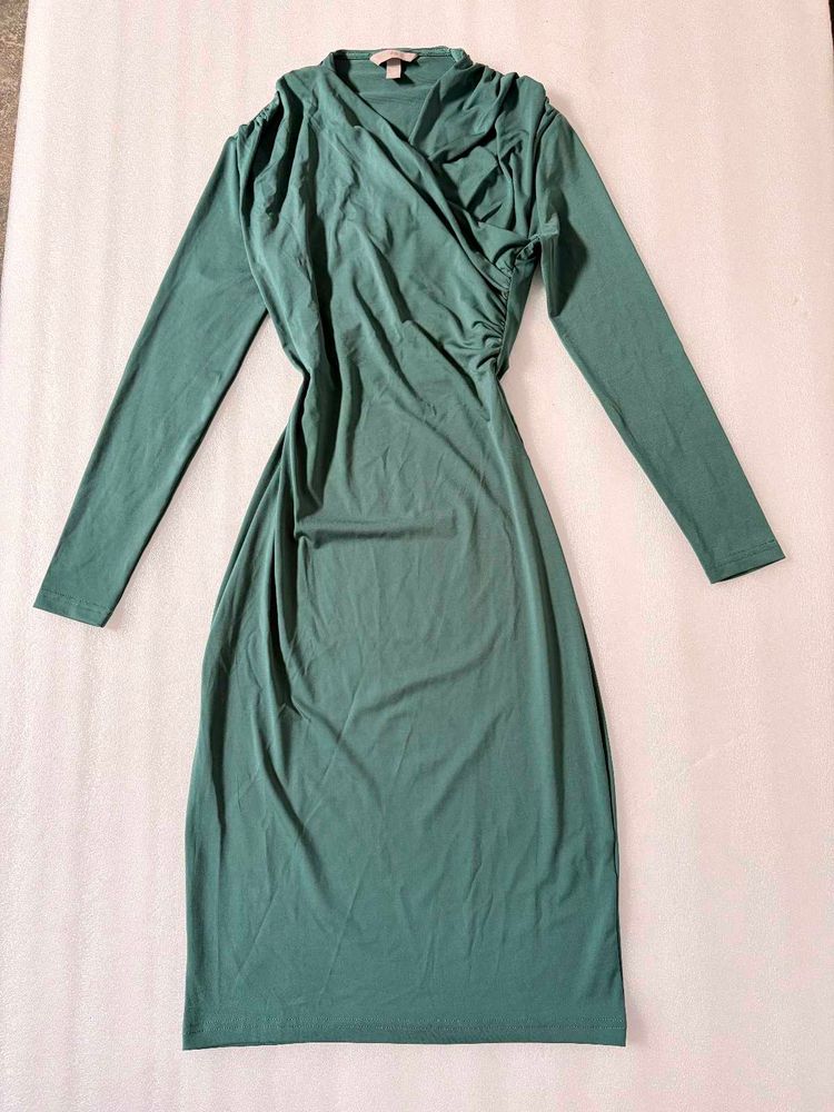 Chic Ruched Green Midi Dress
