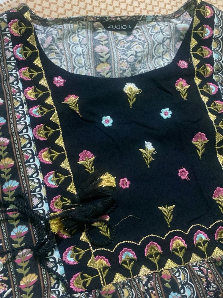COMBO DISCOUNT ON TWO KURTIS