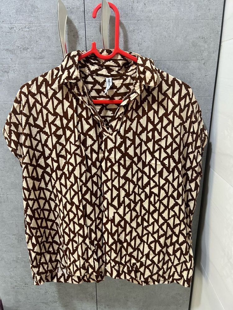 Stylish Geometric Print Short Sleeve Top