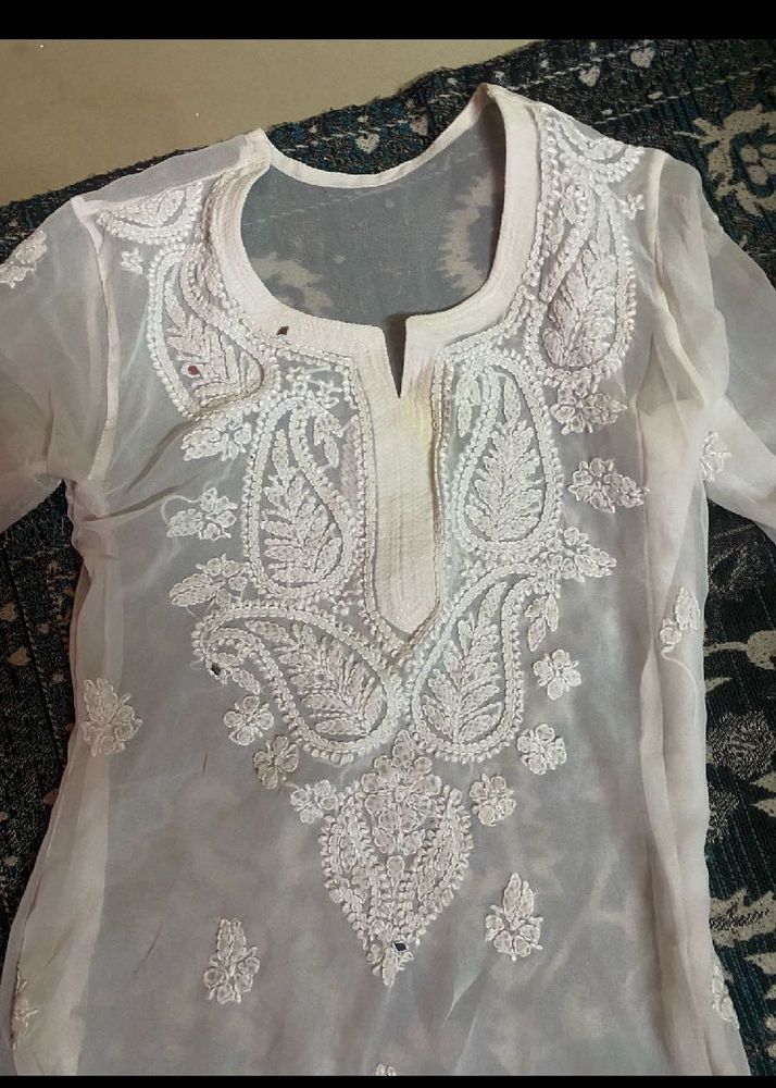 Elegant White Chikankari Kurta