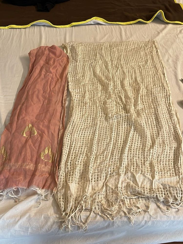 Stylish Scarves Set
