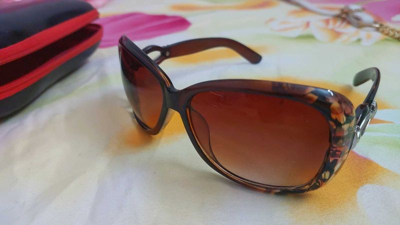 Stylish Brown Floral Sunglasses