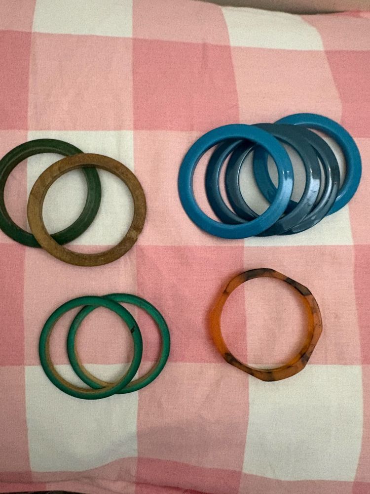 Vintage Resin &amp; Acrylic Bangles Set