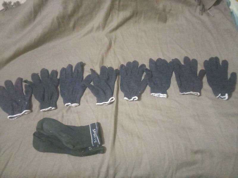 Set of Gloves and Sports Socks99 per 2