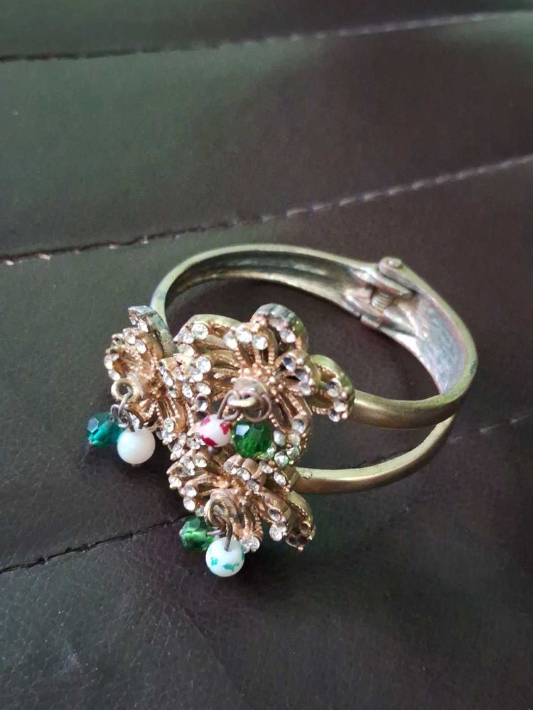 Exquisite Embellished Bracelet