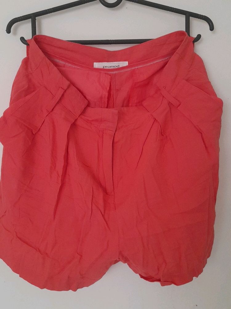 Shorty Pie..... Comfy &amp; Classy.
