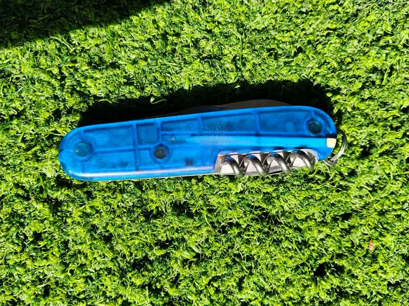 VICTORINOX SPARTAN – TRANSPARENT BLUEClassic Swiss