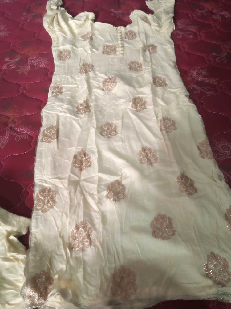 Elegant Cream Embroidered Kurti