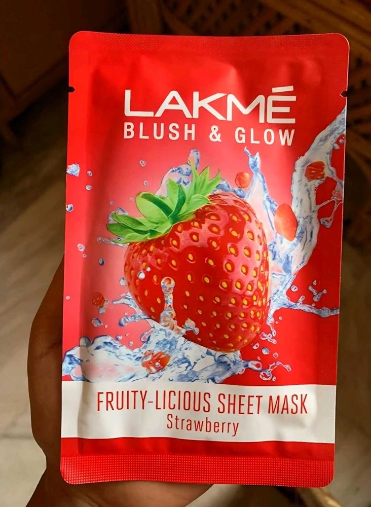 2 Lakme Blush Glow Strawberry Blast Sheet Mask