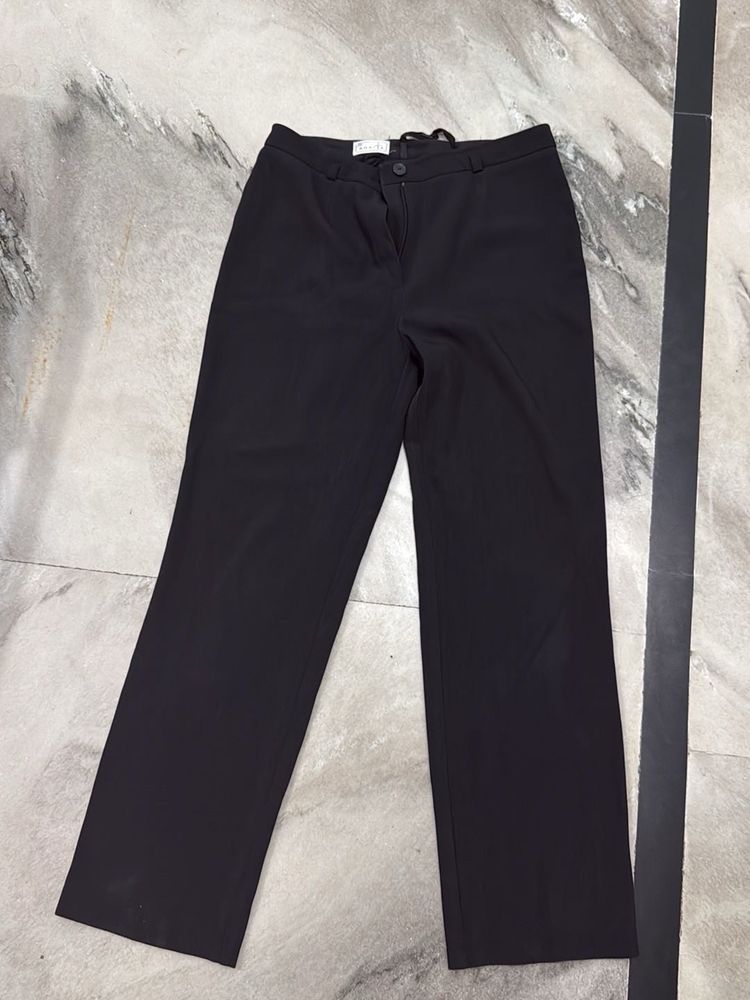 Classic Black Wide-Leg Pants