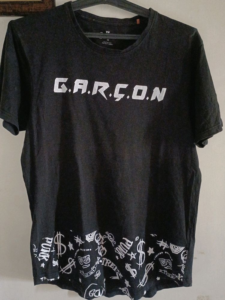 MEN'S BLACK T SHIRT WITH GARCON PRINT AND FUNKY DESIGN AT BOTTOM