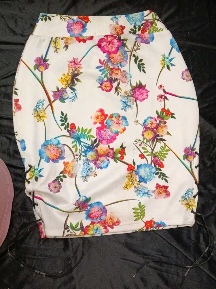 Floral Print Ruched Pencil Skirt