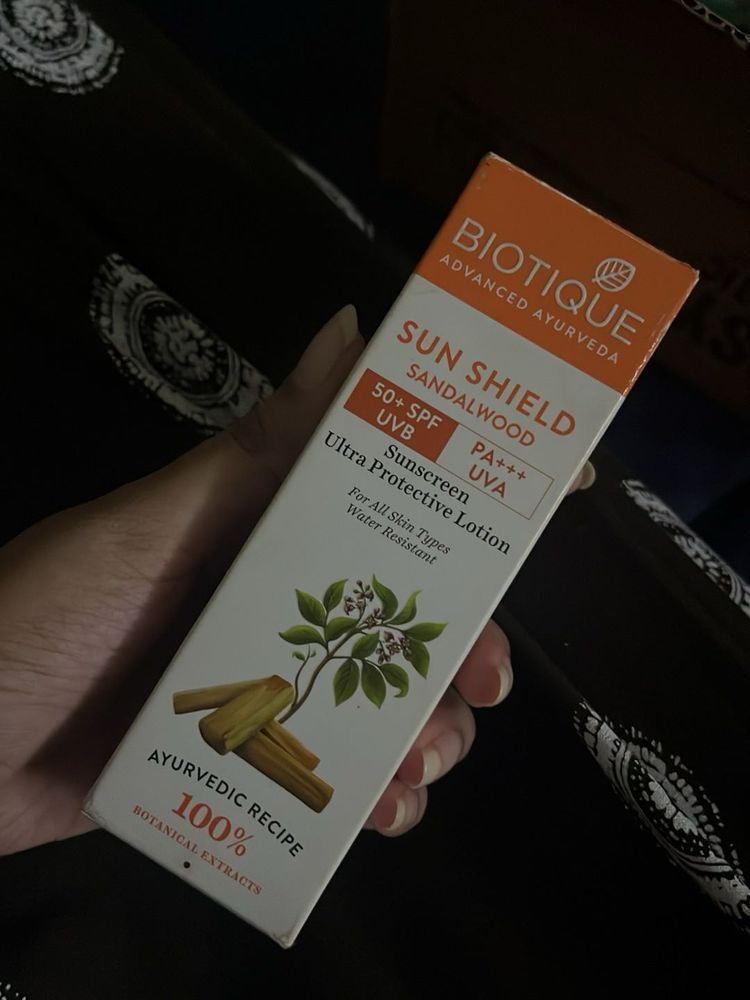 Biotique Sun Shield Sandalwood Sunscreen Lotion