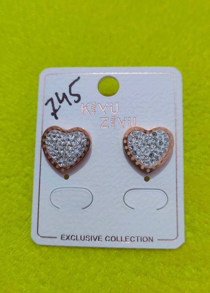 Cartier Brand,Anti Tarnish Heart Shape Ear Studs With Ad Stone
