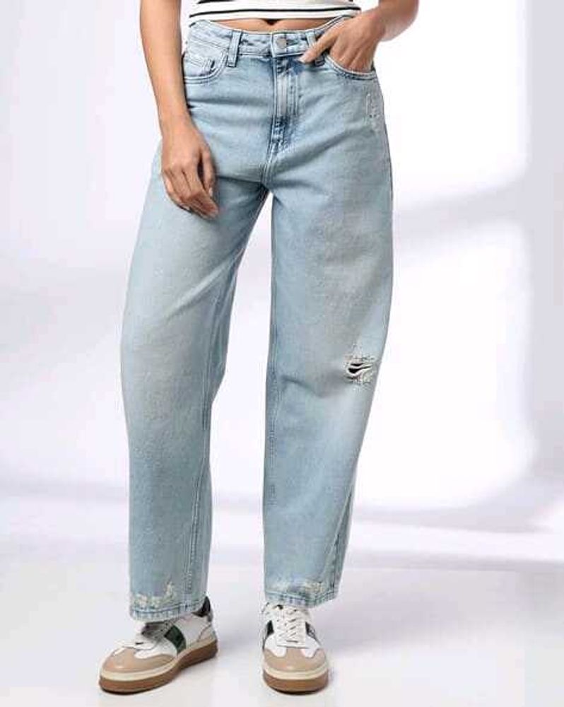 Light Wash Ripped Jeans