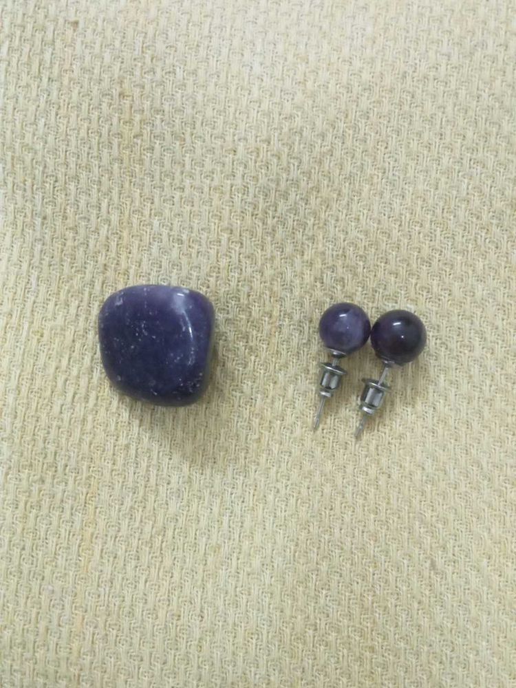 Amethyst Stud Earrings &amp; tumble Stone