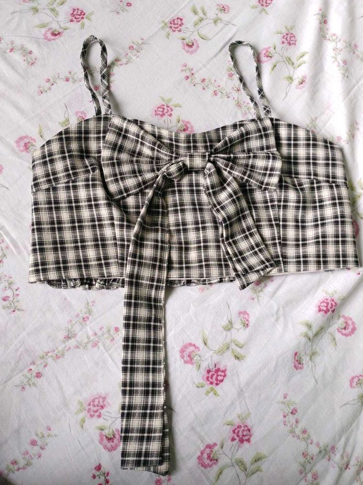 SALE‼️‼️‼️Tartan Bow Crop Top