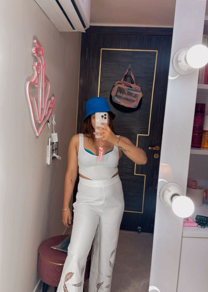Chic White Pants NEVER WORN