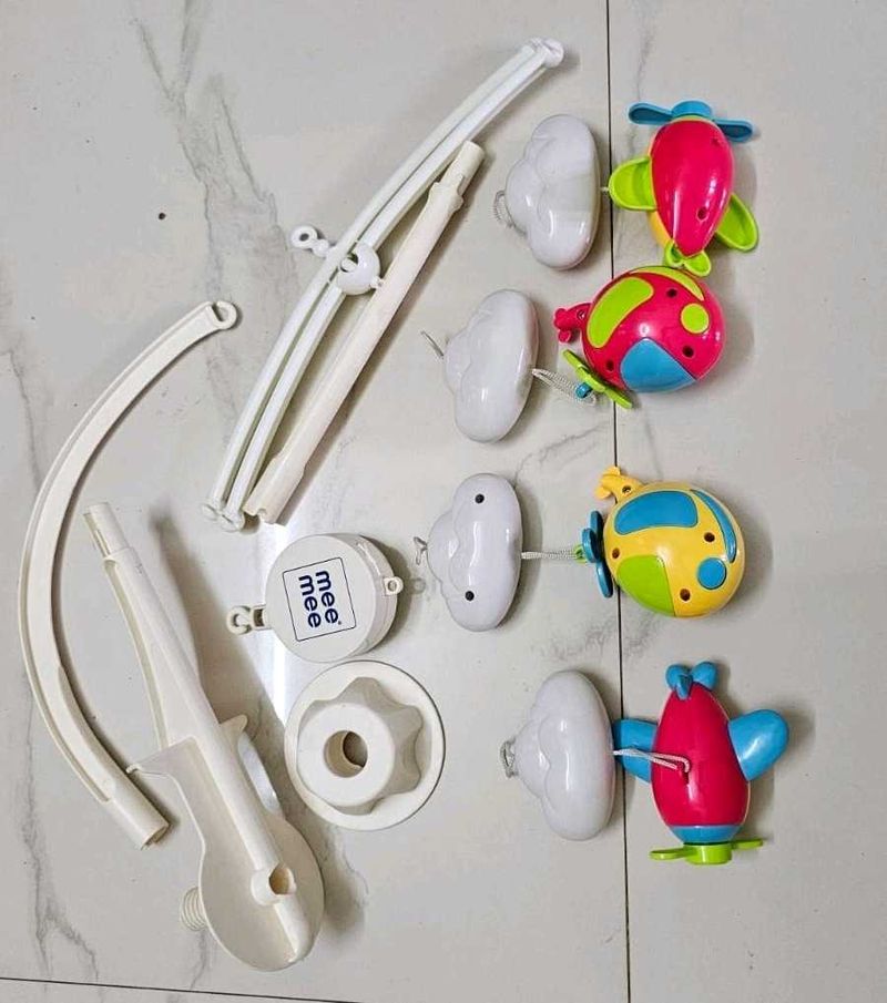 MeeMee Musical Airplanes Cot Mobile