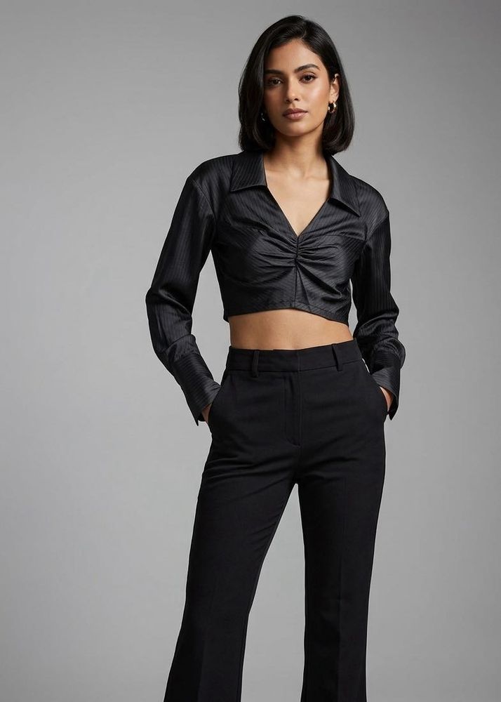 Chic Black Ruched Cropped Shirt