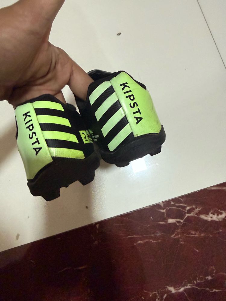 Kipsta Soccer Cleats