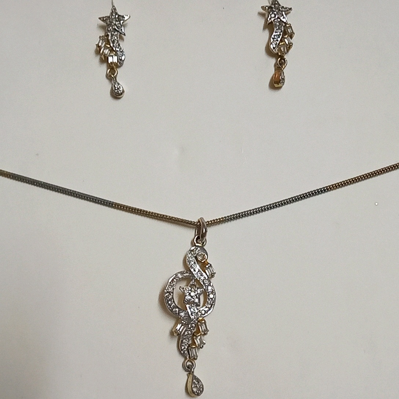 pendent set