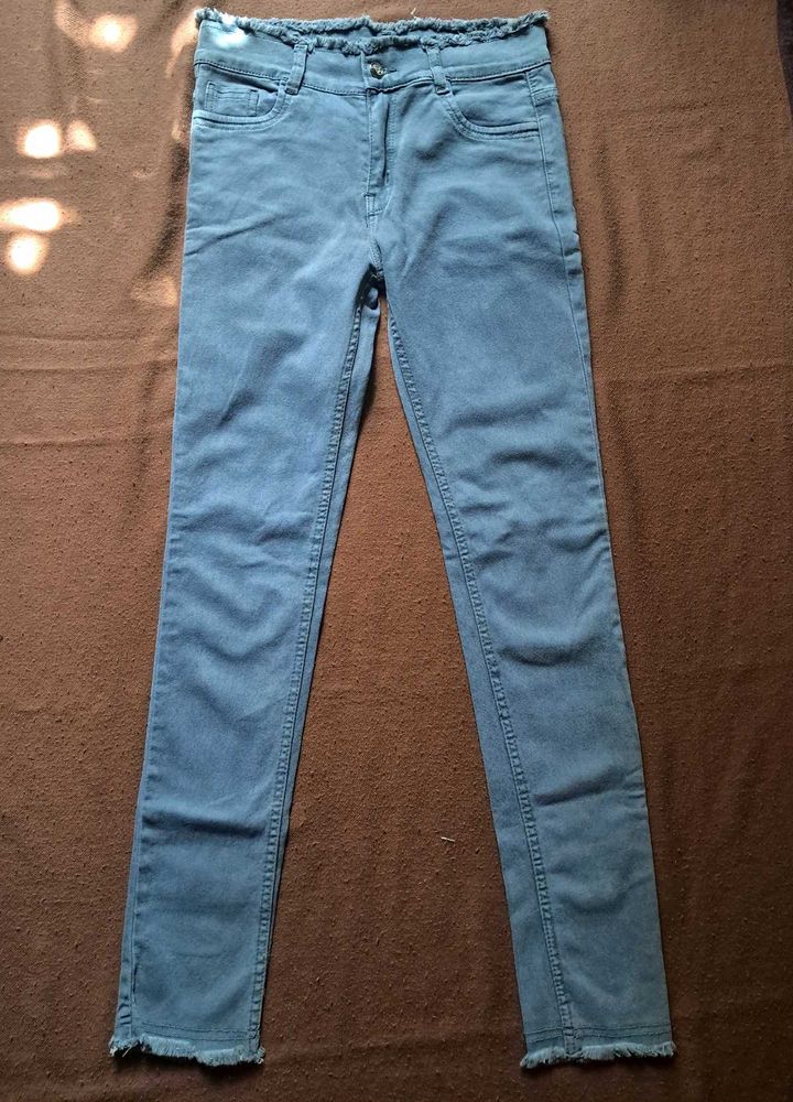 Skinny Fit Jeans with Frayed Hem