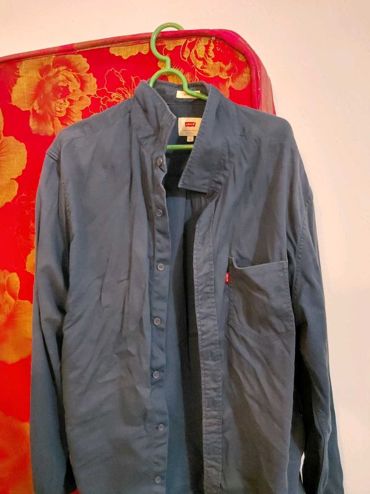 Levi's Men's Blue Button-Down Shirt