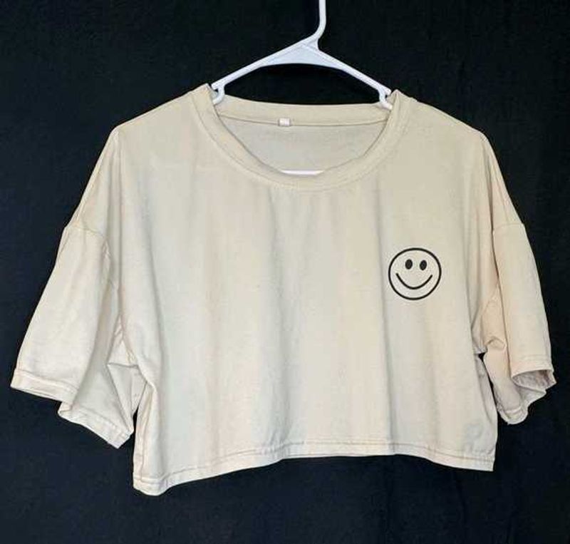 Cute Smiley Face Cropped T-Shirt