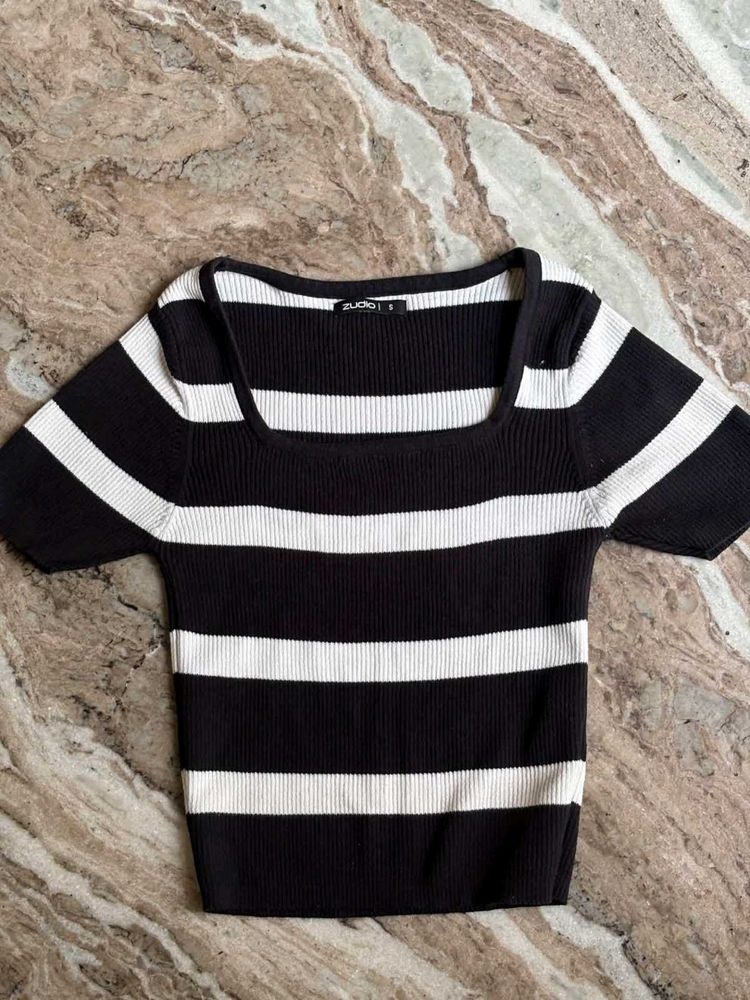 Black and White Striped Cropped Top