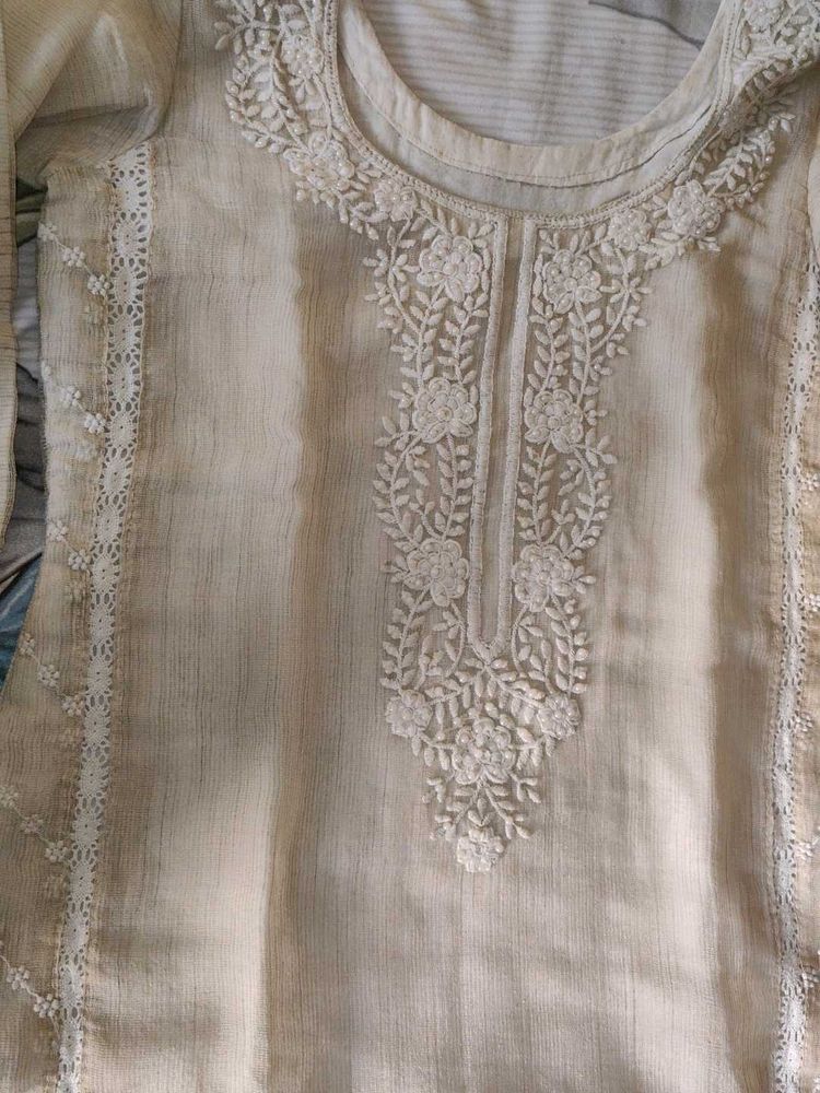 Elegant Embroidered Kurta