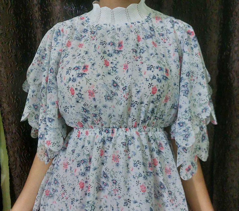 Floral Print Ruffled Sleeve Dress