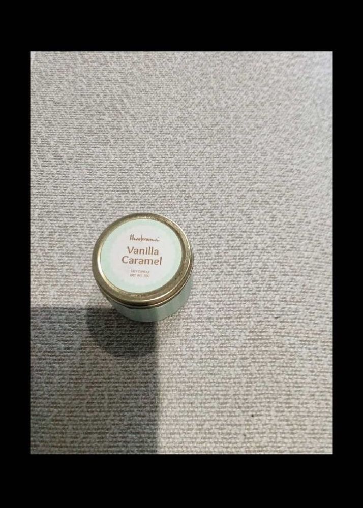 Vanilla Caramel Scented Candle