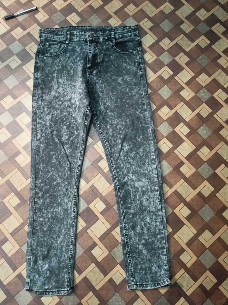 ⚡ ⚡ Flash Sale ⚡ ⚡ Distressed Denim Jeans