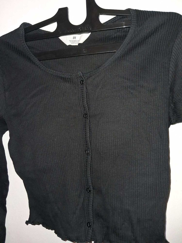 Chic Ribbed Button-Up Crop Top